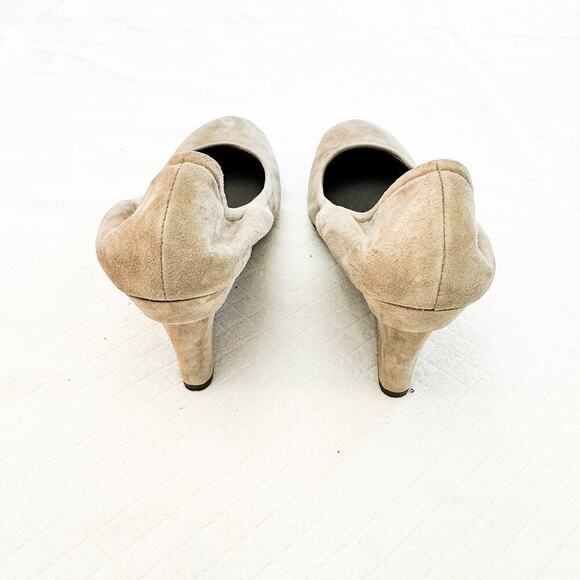 Vera Wang Lavender Suede Wedge Pump Round Toe Shoes Size 10 - Picture 3 of 4